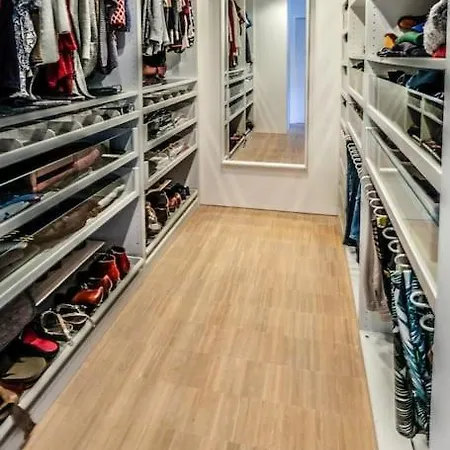 Spacious Family 10 Min From Downtown 빌라
