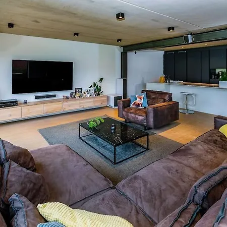Spacious Family 10 Min From Downtown 빌라 헨트