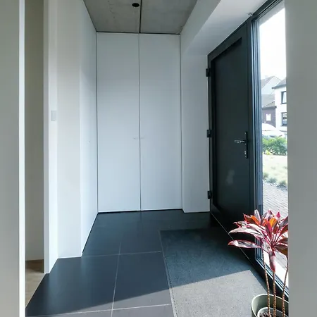 Spacious Family 10 Min From Downtown 빌라