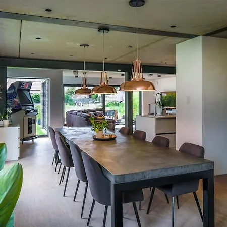 Spacious Family 10 Min From Downtown فيلة