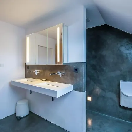 Spacious Family 10 Min From Downtown וילה
